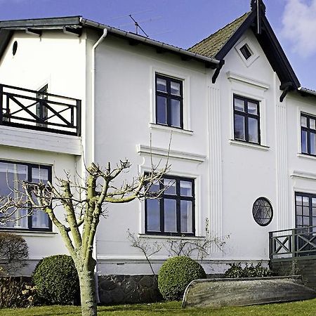 Villa Snekkersten Хельсингер Экстерьер фото